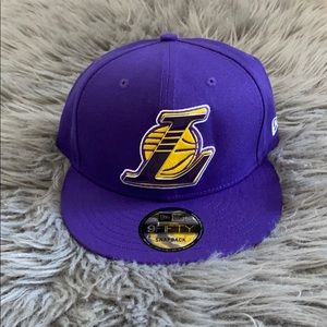 BRAND NEW LAKERS SNAPBACK CAP